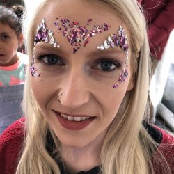 Face jewels and glitter