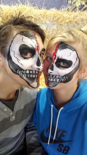 skull face painting